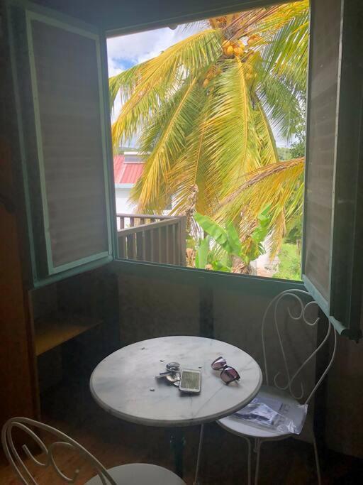 Charmant Bungalow Avec Piscine Saint-Joseph Buitenkant foto